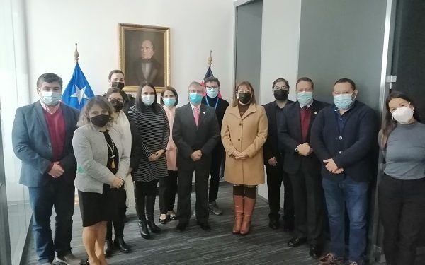 UNAB se reúne con distintos actores del quehacer social, político, salud y cultural para analizar el desarrollo de la región