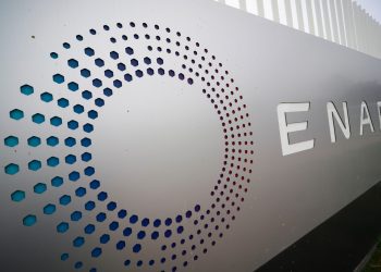 ENAP detuvo operaciones logísticas y de distribución por bloqueo en refinería Bío Bío y diputado pide considerar Ley de Seguridad del Estado