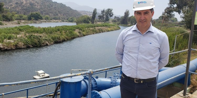 Esval aclara que agua potable cumple con todas las exigencias de la norma chilena