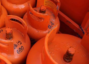 Diputados y ministro de Energía se reúnen con miras a trabajar por garantizar el acceso al gas a menor precio