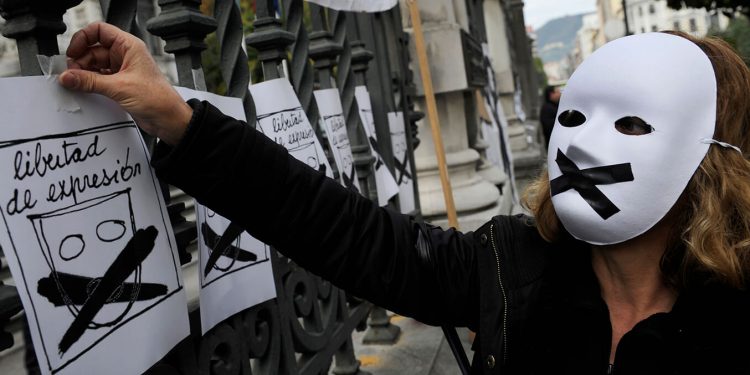 Opinión / De la libertad de pensamiento y expresión y de la falta de pluralismo en el poder judicial