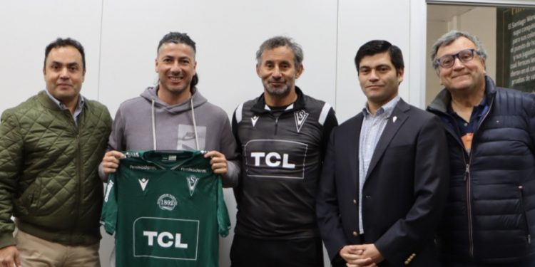 «Pajarito» Valdés ahora es caturro: fue presentado en Wanderers