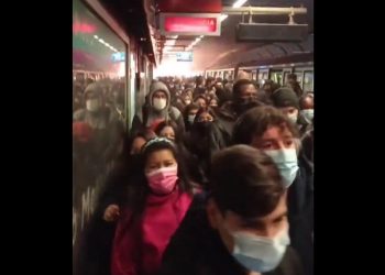 Explosión en vagón del Metro de Santiago obliga a evacuar estación Las Rejas