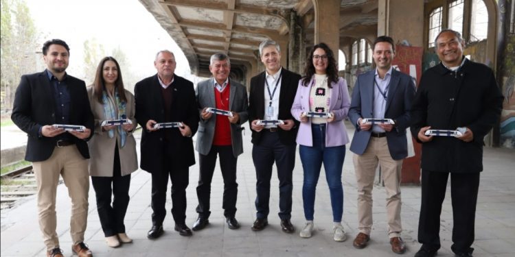 Gobierno Regional de Valparaíso y EFE firman convenio para estudios preliminares de extensión ferroviaria a San Felipe y Los Andes