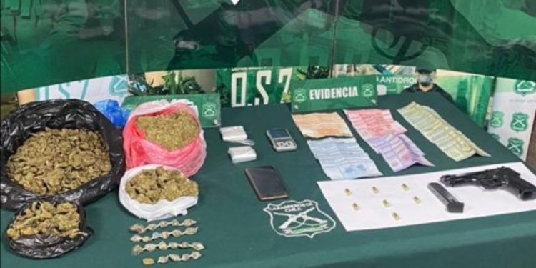 Mujer usaba su local de abarrotes para vender drogas en Valparaíso