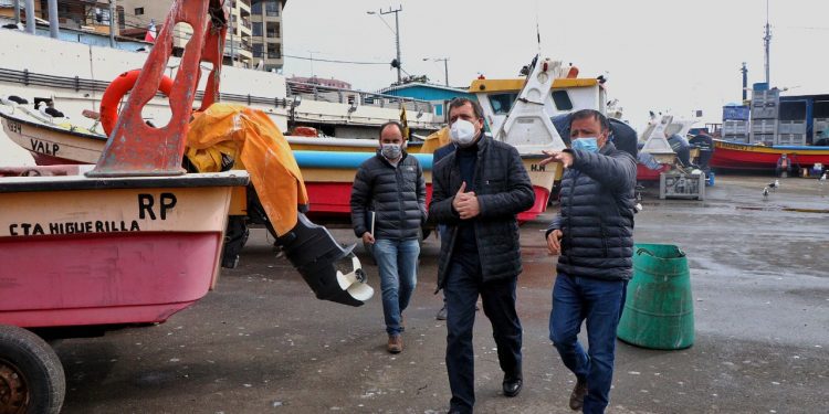 Subsecretario de Pesca en Concón: alcalde confirma compromiso del Gobierno en mejorar las condiciones de las caletas de la comuna