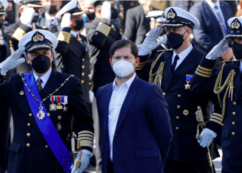 Tras dichos de almirante (r) Vergara, comandante en jefe de la Armada ofrece disculpas al Presidente Gabriel Boric