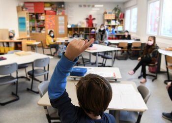 Docentes directivos exigen al Mineduc frenar el proceso de remoción del director del SLEP Valparaíso-Juan Fernández