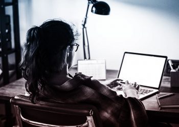 Empleados más jóvenes se resisten a volver al trabajo a tiempo completo