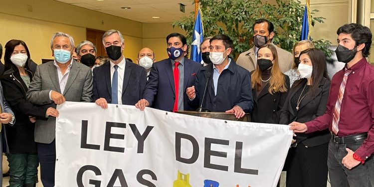 Diputados anuncian sesión especial por irregularidades en el mercado del gas