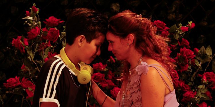 Obra teatral sobre familia que oculta las atrocidades de la dictadura se presenta en la UPLA