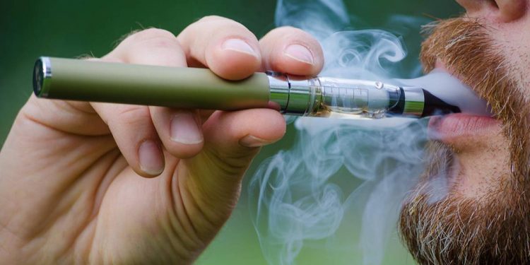 Esencias utilizadas en vapeadores matarían hasta 40 % de células del sistema inmune presentes en pulmones