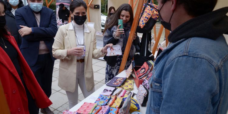 Primera “Expo emprende y colabora” reunirá a 50 microempresarios en el Parque Quinta Vergara