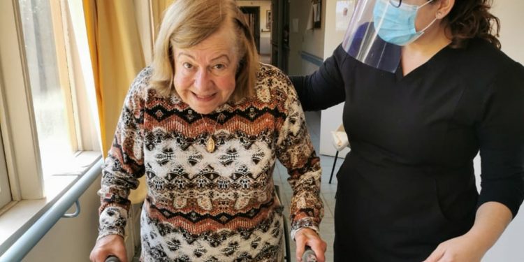 Inician campaña solidaria para apoyar con  alimentos y calefacción a residentes de  hogares de ancianos