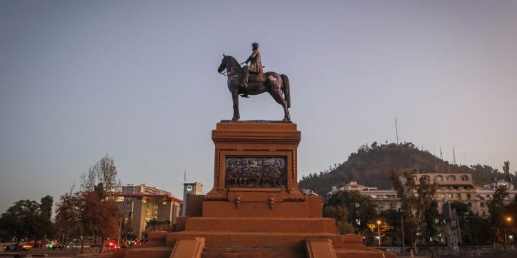 General Baquedano no vuelve a la Plaza de la Dignidad y galopará hasta el Museo Histórico Militar