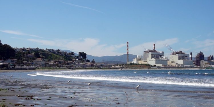 Empresas de Concón, Quintero y Puchuncaví entregan sus planes operacionales a la Seremi del Medio Ambiente para iniciar revisión y ajuste