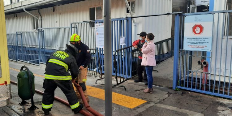 Bomberos de Valparaíso revisaron sistema de redes secas del Hospital Carlos van Buren
