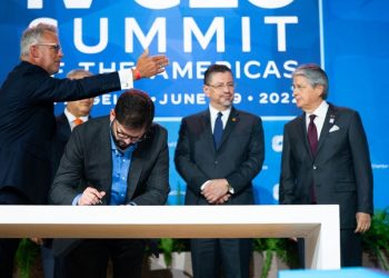 Presidente Boric critica a EEUU por no apoyar coalición de Océanos y el representante estaba en el foro