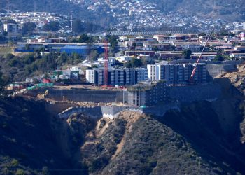 Municipio de Viña del Mar denuncia a inmobiliaria por no acatar orden judicial que obliga paralizar construcción en Canal Beagle