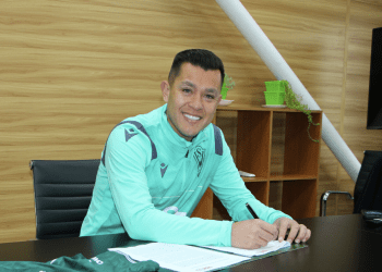 Santiago Wanderers oficializó el retorno del goleador Carlos Muñoz
