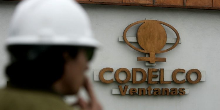 Codelco confirma que no registra nuevas emisiones fuera de norma y se pone a disposición de las autoridades