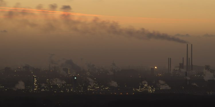 Parlamentarios solicitarán sesión especial de la Cámara tras nueva crisis ambiental en Quintero y Puchuncaví