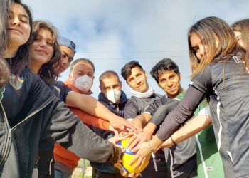 Mindep mejorará instalaciones deportivas para habitantes del archipiélago de Juan Fernández