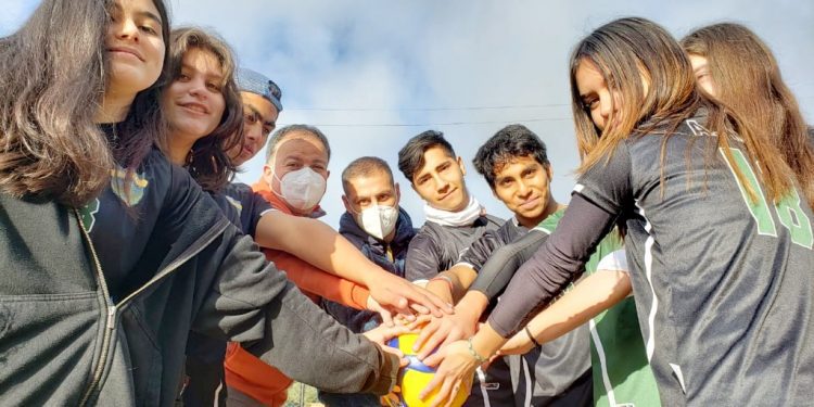 Mindep mejorará instalaciones deportivas para habitantes del archipiélago de Juan Fernández