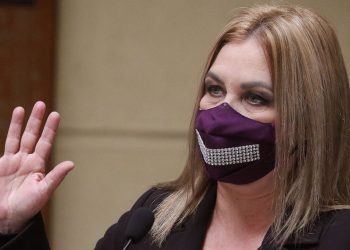 Diputada Jiles pide esclarecer caso Gabinete Irina Karamanos y oficia a la directora administrativa de la Presidencia: «No se le puede seguir tomando el pelo a la gente»