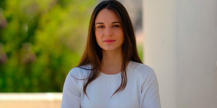 Gobierno admitió error y rol de primera dama pasará a llamarse Coordinación Sociocultural de la Presidencia y no «Gabinete Irina Karamanos»