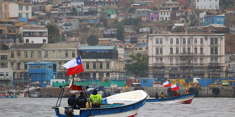 Sindicato de pescadores de Caleta Sudamericana se querella contra Puerto Ventanas por derrame de petróleo ocurrido en diciembre de 2021