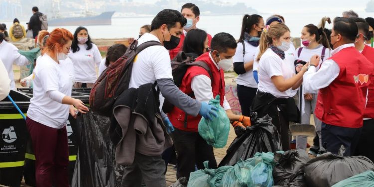 150 voluntarios de Fundación “We Love U” participaron en exitosa jornada de limpieza del Paseo Wheelwright