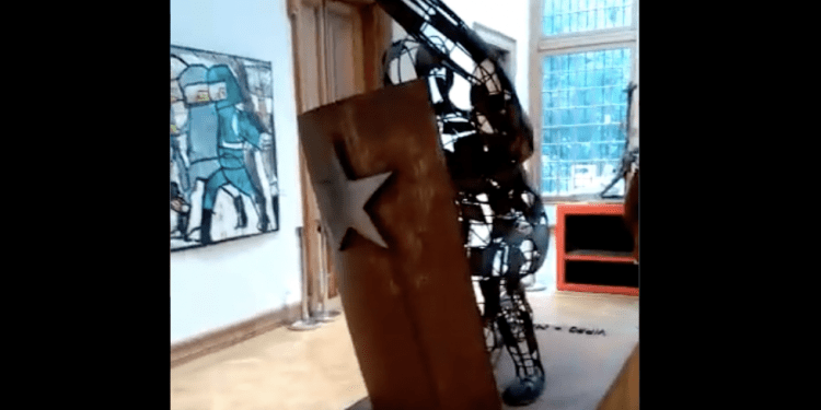 Molestia por obras que rememoran el Estallido Social: piden a alcaldesa Ripamonti retirarlas del Museo Palacio Vergara