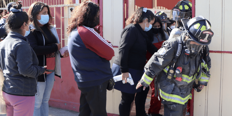 Vuelven a suspender clases y alrededor de 30 personas intoxicadas por nueva contaminación en Quintero