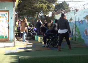 Último minuto / Suspenden las clases en todos los establecimientos educacionales de Quintero y Puchuncaví por emergencia ambiental