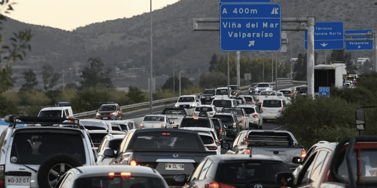 MOP presenta plan de contingencia de carreteras por fin de semana largo: se espera la llegada de 280 mil vehículos