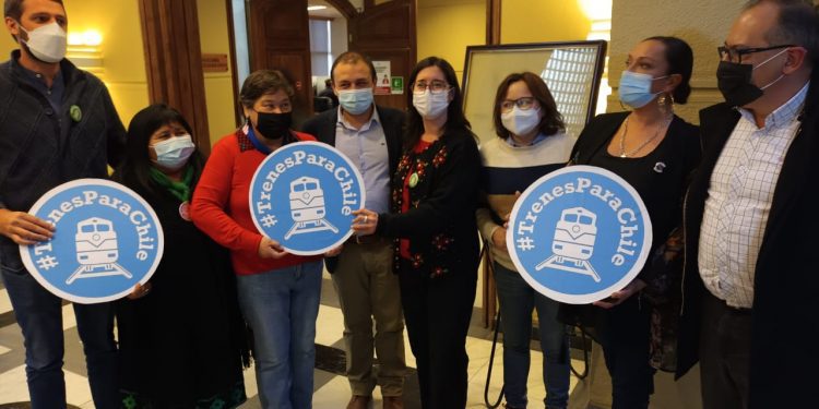 Crean bancada #TrenesParaChile con diputados y diputadas de distintas regiones del país