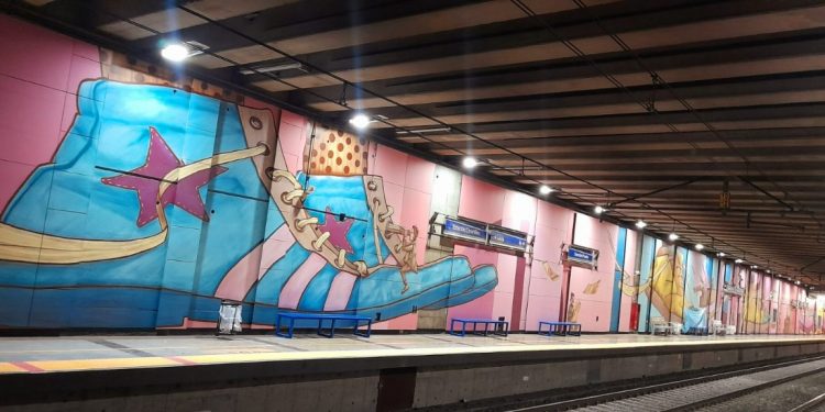 Nuevos murales de estaciones EFE de Chorrillos y Quilpué tienen firma de mujer