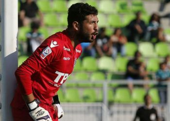 Mauricio Viana y el interés de Colo Colo: «Tengo contrato vigente, renovable por dos años (…) Así es que todo sigue normal”