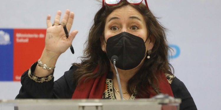 Colmed resuelve enviar a la ministra de Salud al Tribunal Nacional de Ética por considerar «inapropiada» la denuncia contra el psiquiátrico de Valparaíso