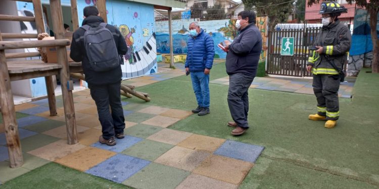 Contaminación ambiental afectó a estudiantes de Quintero mientras regía protocolo GEC