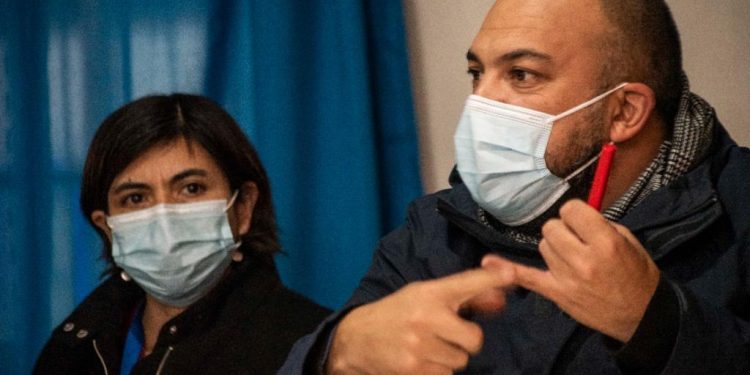 Subsecretario de Prevención del Delito se reúne con dirigentes y locatarios de la feria El Belloto