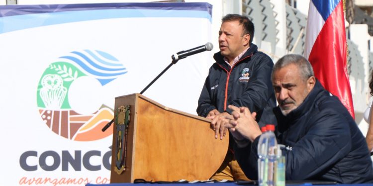 Concón firmó convenio con la ANFP para promover Fútbol Playa y Futsal en la comuna