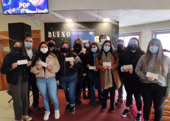 Municipalidad de Casablanca entrega más de 300 becas a estudiantes de la comuna