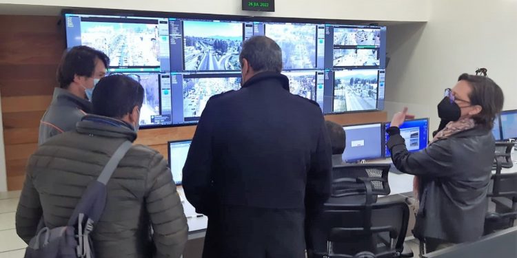 Quillota podría conectarse a la Unidad Operativa de Control de Tránsito para regular la congestión vial