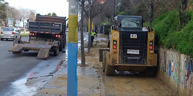 Sistema frontal: equipos municipales de Viña del Mar se mantendrán desplegados para atender eventuales emergencias