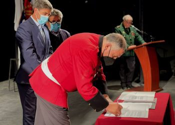 Clientes de Esval podrán apoyar a Bomberos de Casablanca a través de sus cuentas de agua