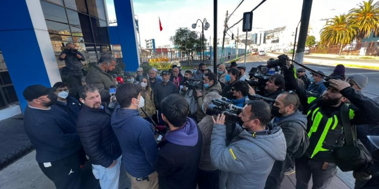 Pescadores de la ex Caleta Sudamericana solicitan iniciar el dialogo a nuevo directorio de EPV