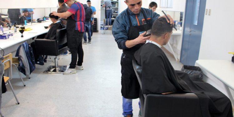 Sence realiza millonaria inversión para  capacitación laboral de  personas condenadas