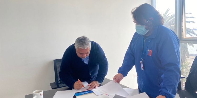 CFT PUCV firmó convenio de colaboración con el Instituto Nacional del Deporte